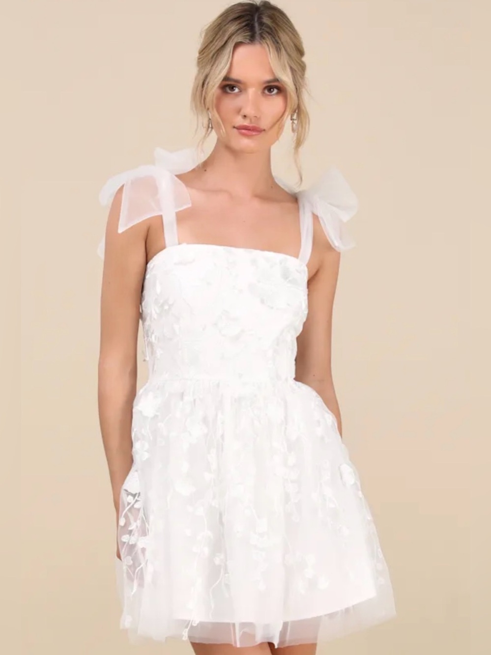 NWT Lulu's CLASSIC ROMANCE White Floral Appliqué Bow-Strap Mini Dress LARGE